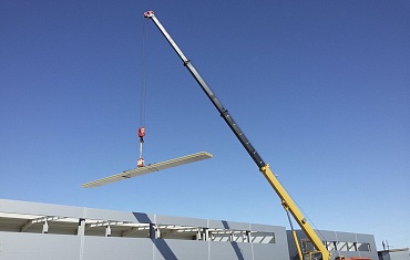 Подъем сэндвич-панелей