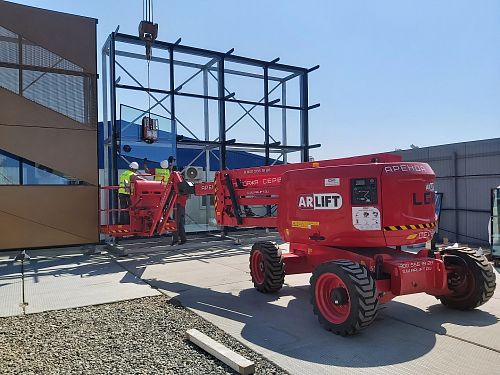 Коленчатый подъемник LGMG AR16J